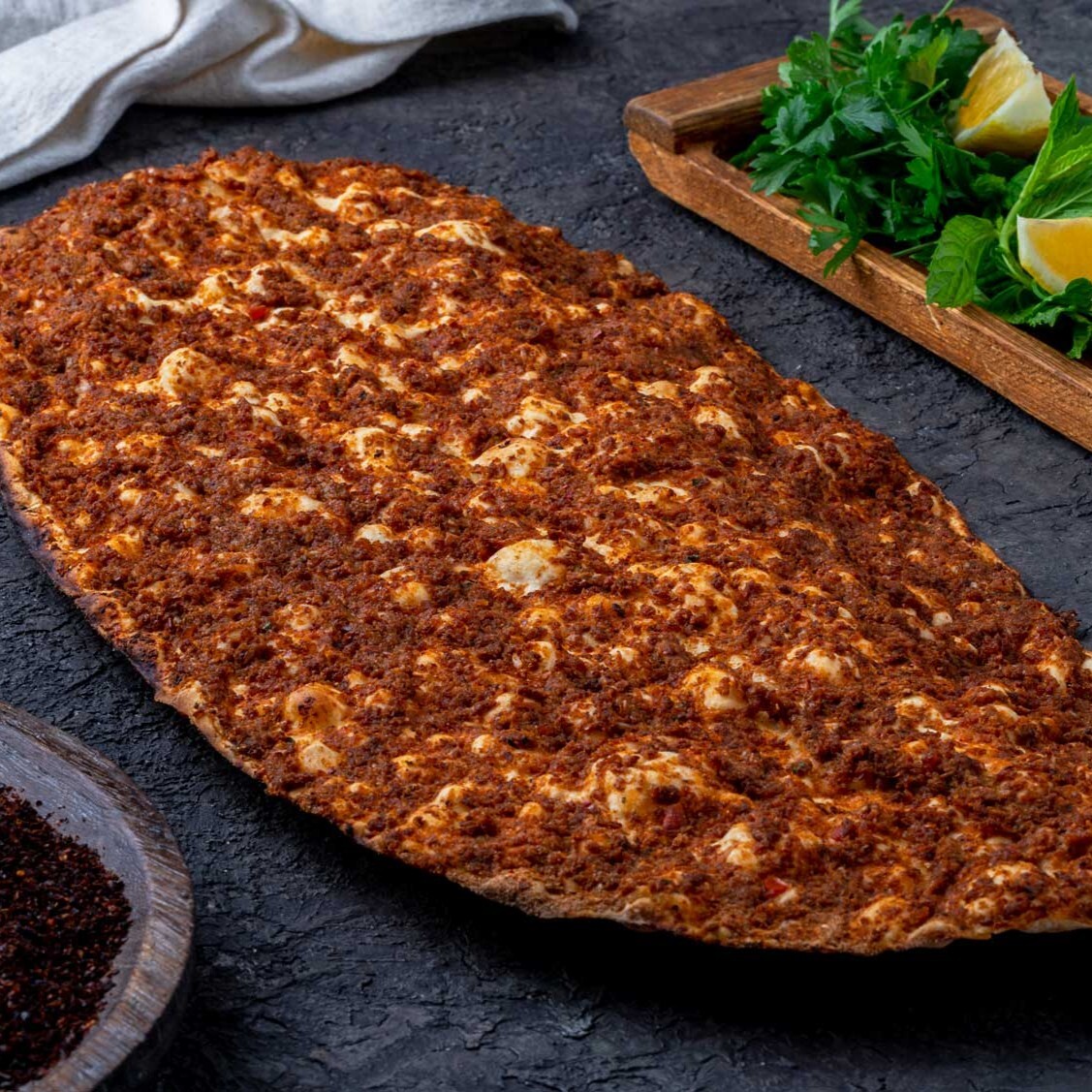 Acılı Lahmacun