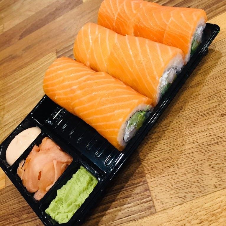 King Salmon Storm Roll (12 Pcs)