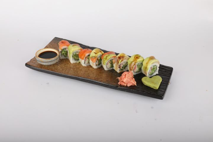 Rainbow Roll (8 Pcs.)