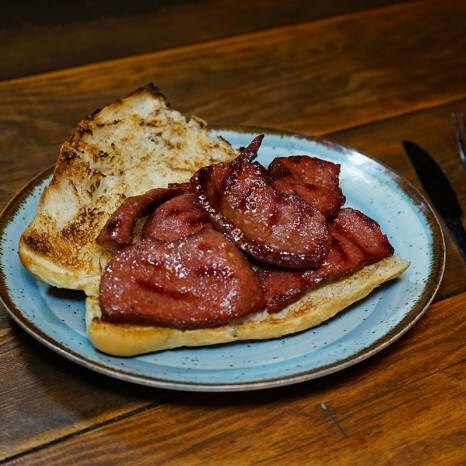 Yarım Ekmek Sucuklu Tost