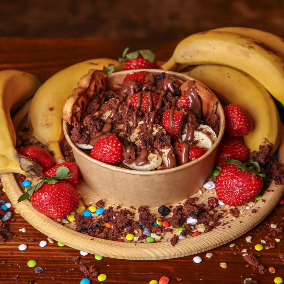 Double Klasik Çilek Soslu Bowl Waffle