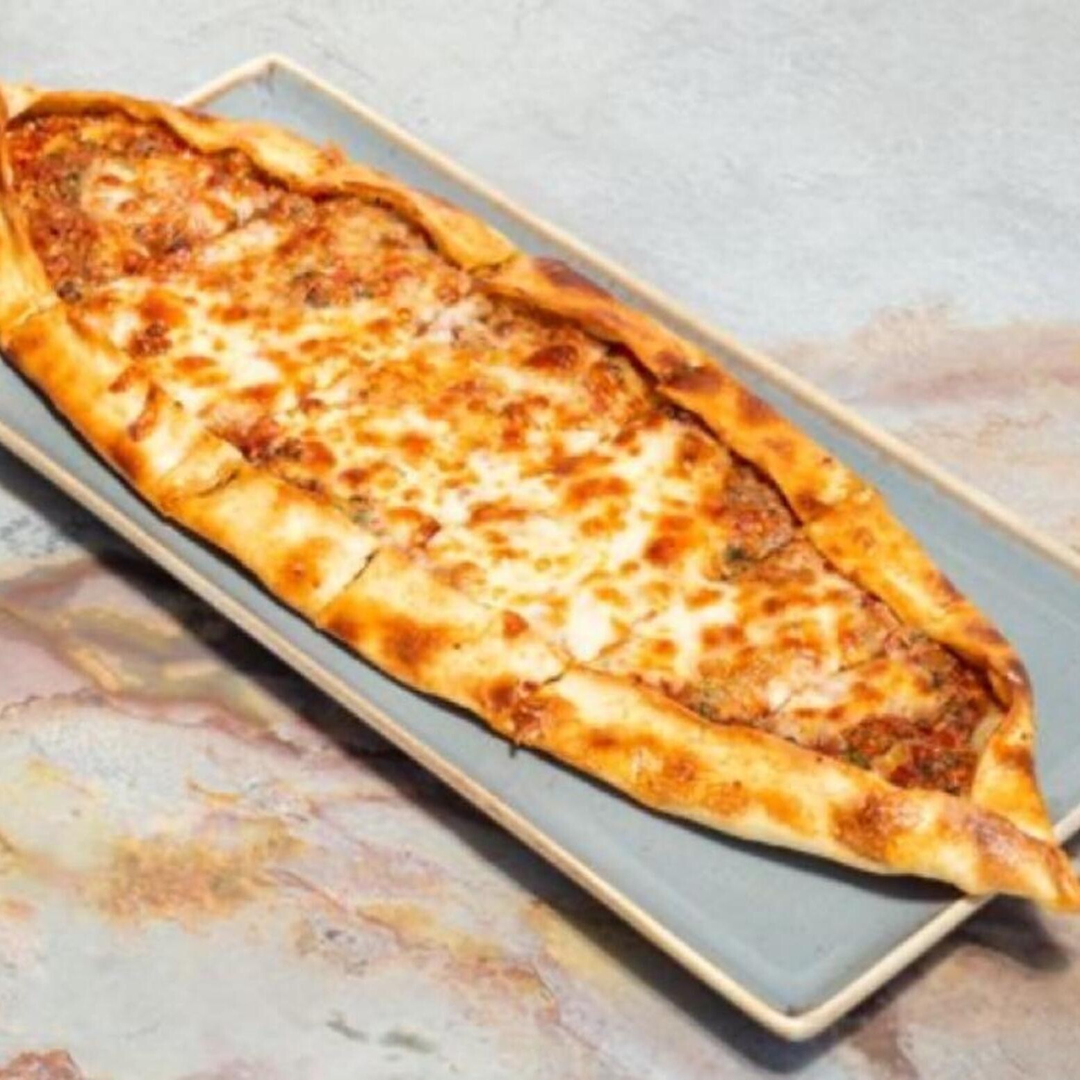 Kıymalı Kaşarlı Pide