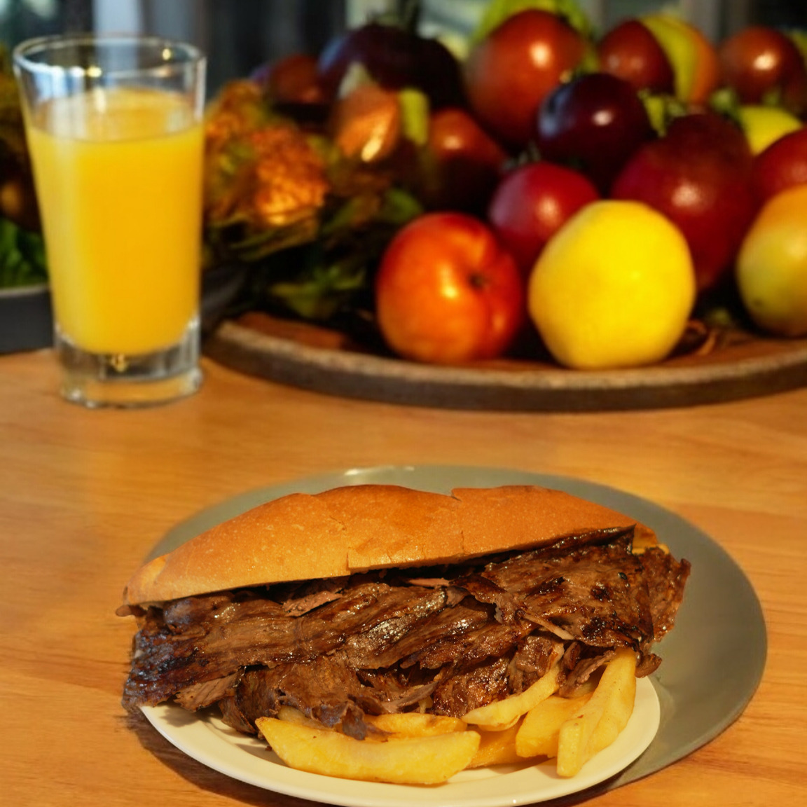American Burger Sos ile Kentucky Soslu VIP Ekmek Arası Et Döner VIP