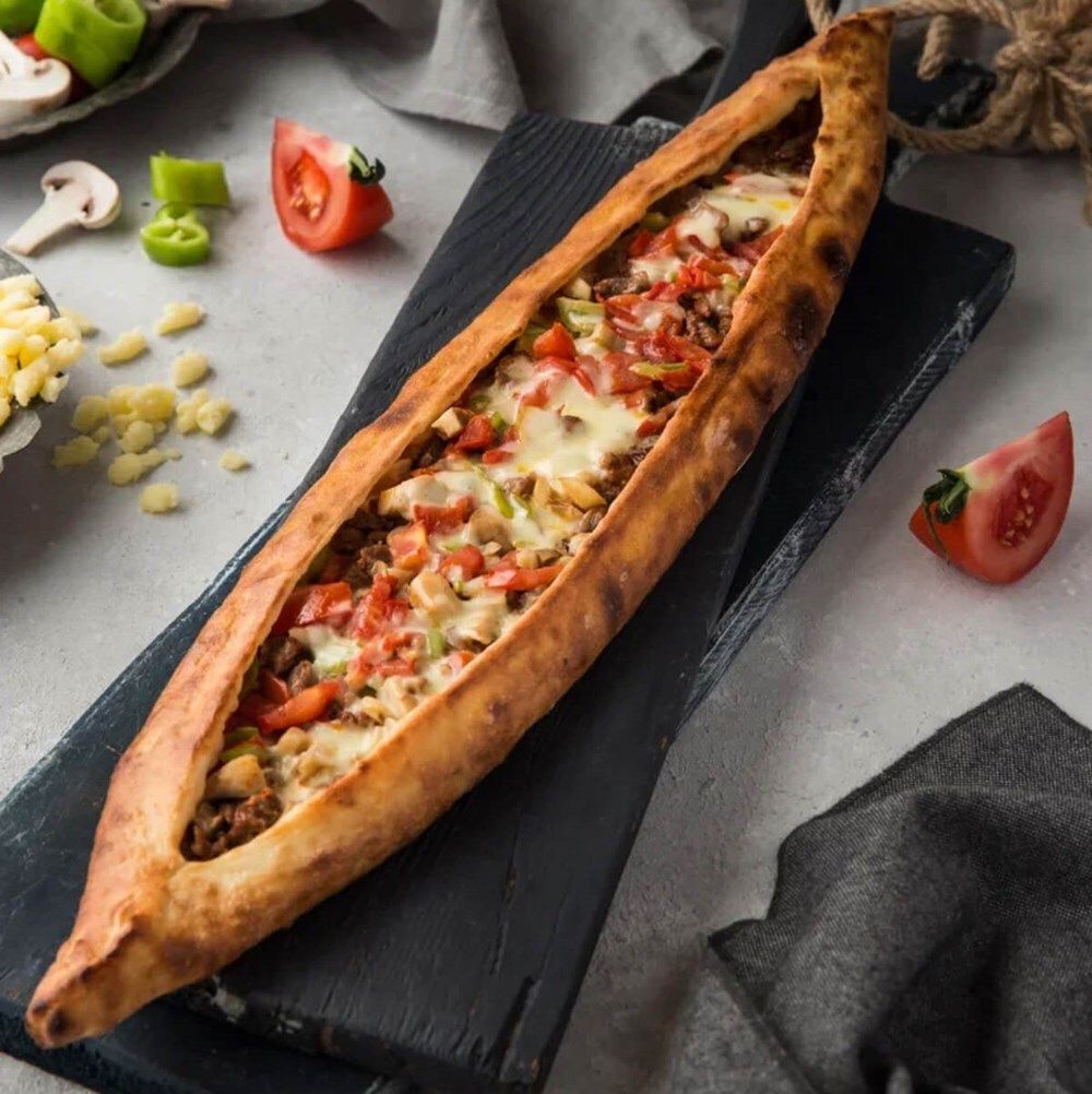 Kuşbaşılı Mantarlı Kaşarlı Pide (Açık)