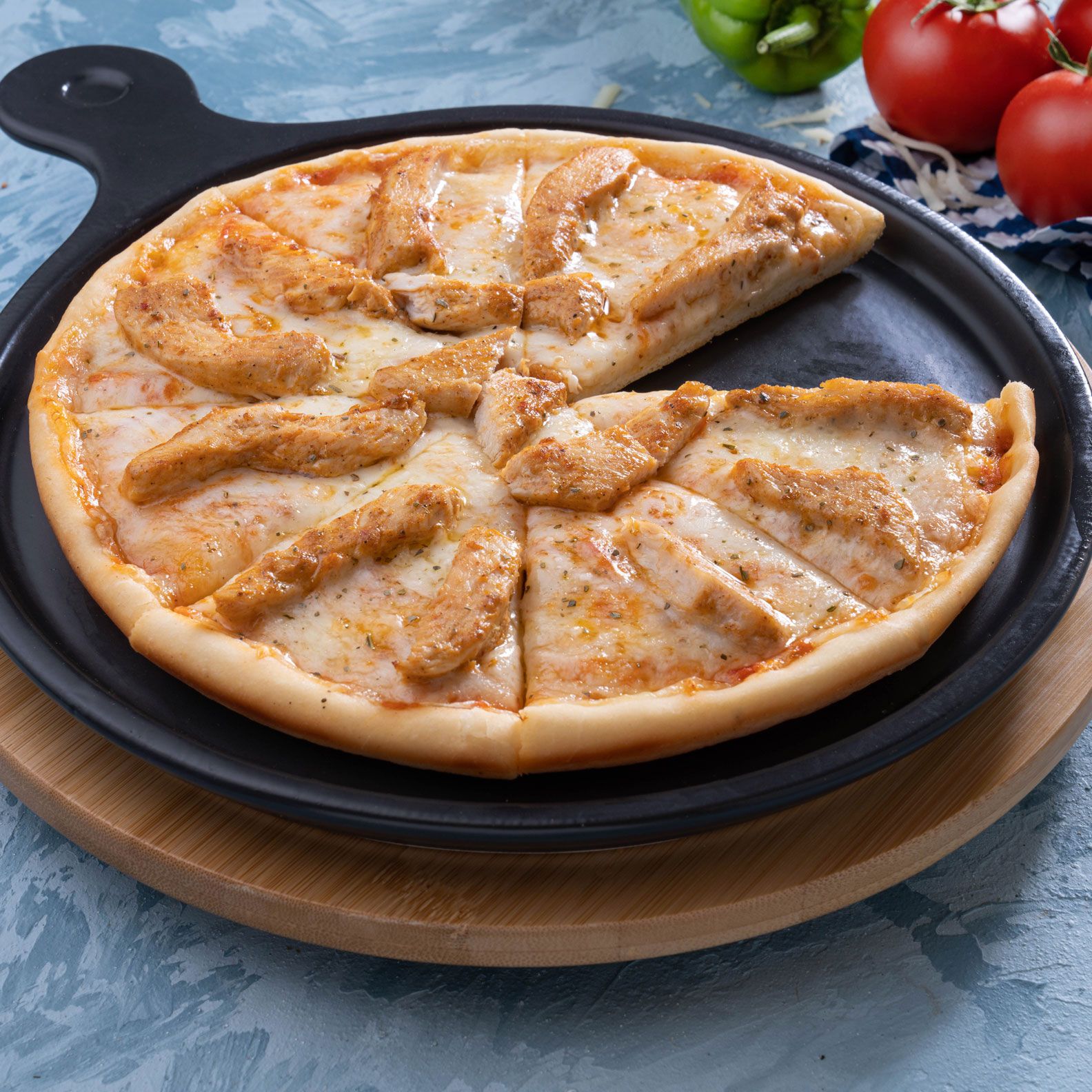 Tavuklu Pizza (Büyük Boy)