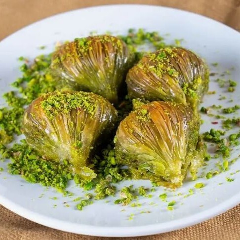 Fıstıklı Midye Baklava