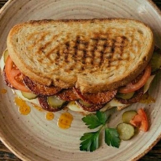 Ayvalık Tost
