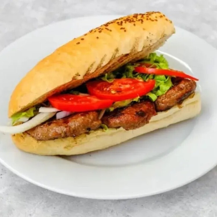 Yarım Ekmek Arası Sucuk Köfte (6 adet)