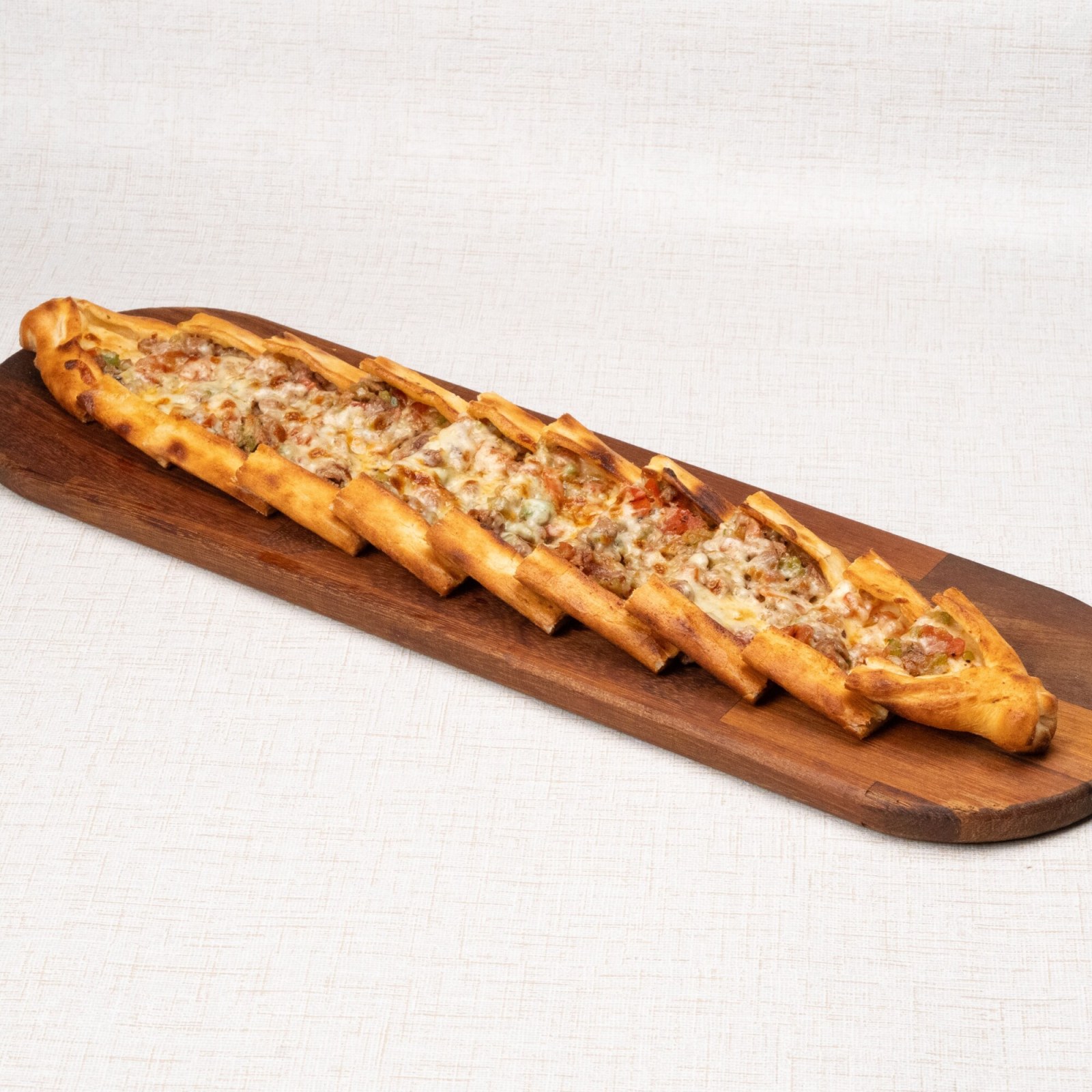 Kuşbaşılı Kaşarlı Pide