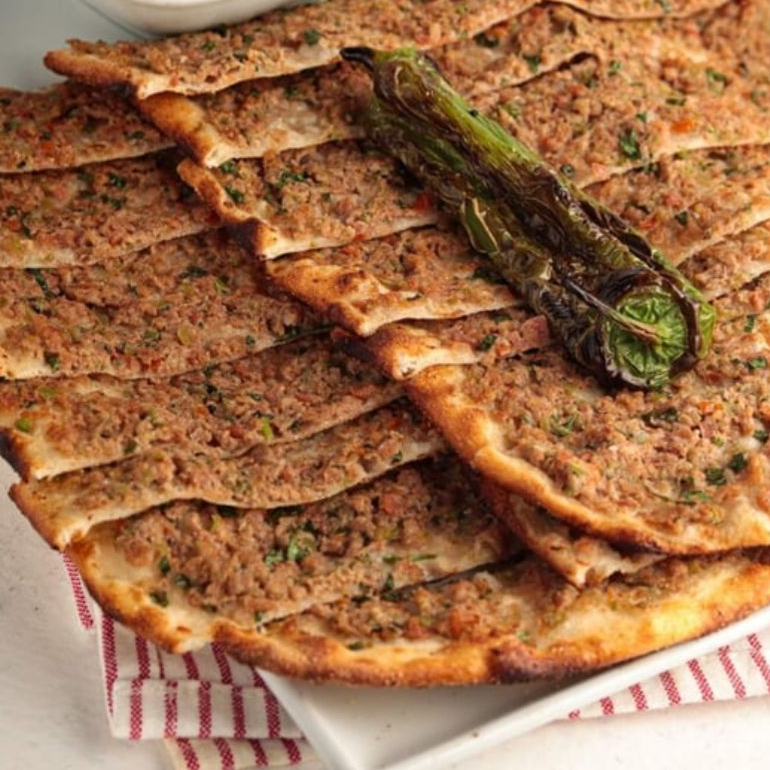 1.5 kıymalı pide