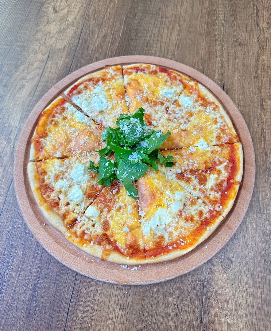 4 Peynirli Pizza