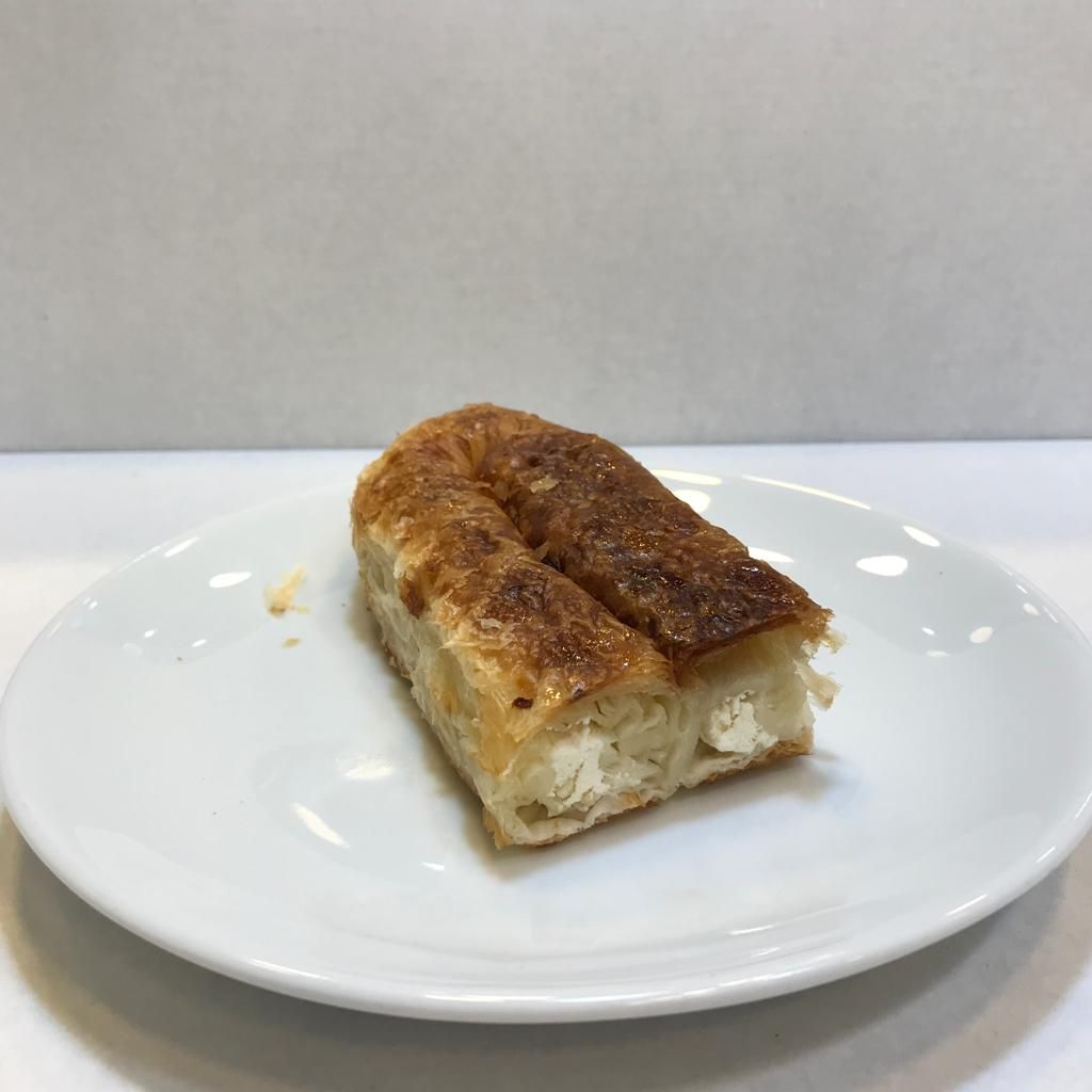 Peynirli Kol Böreği