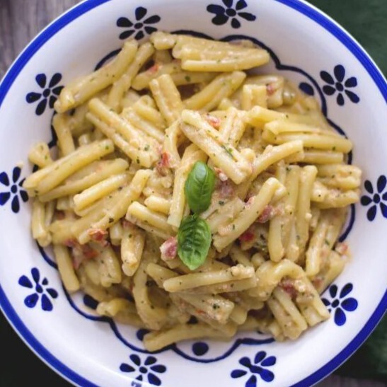 Pasta & Padella Acılı Casarecce Alfredo