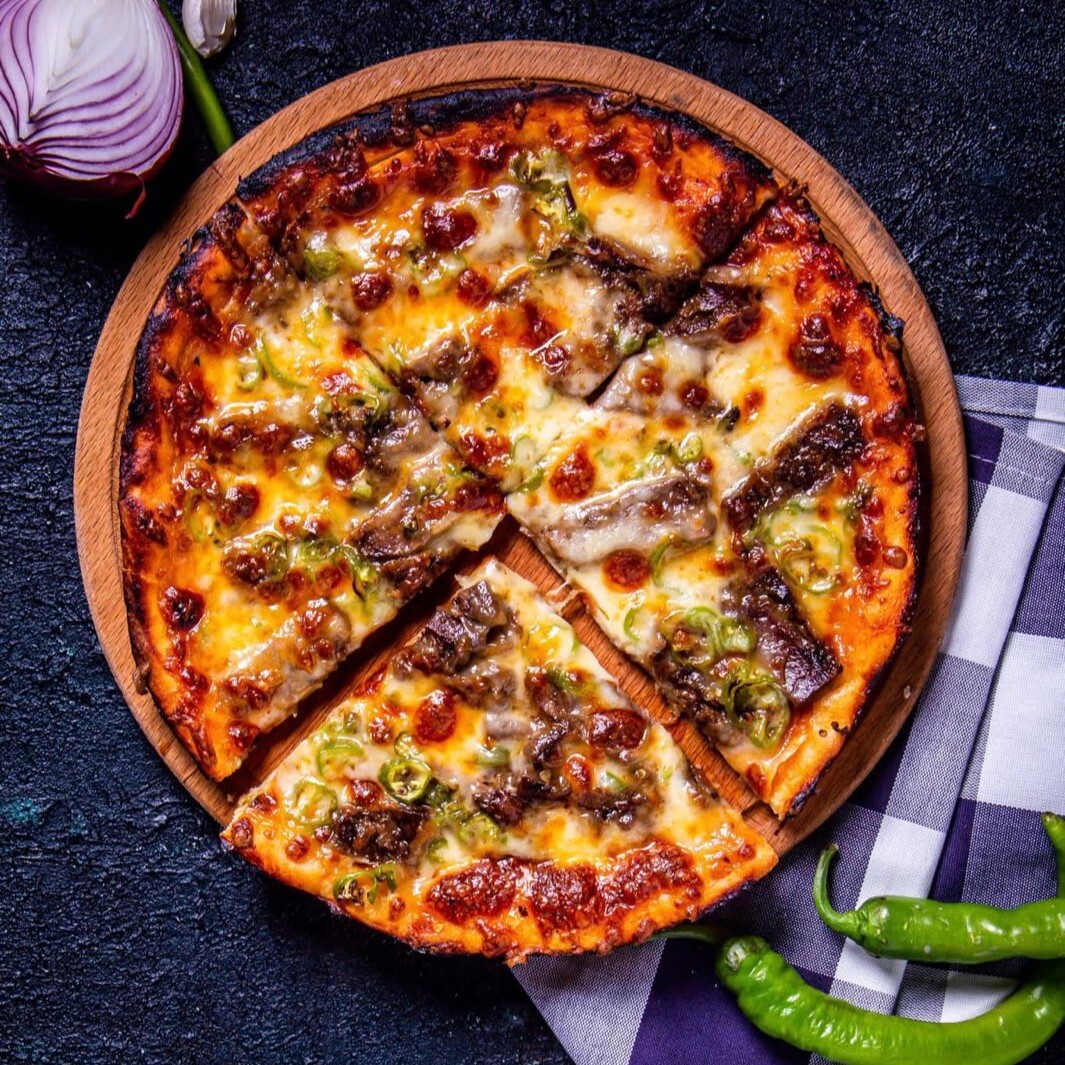 Kavurmalı Pizza (Orta)