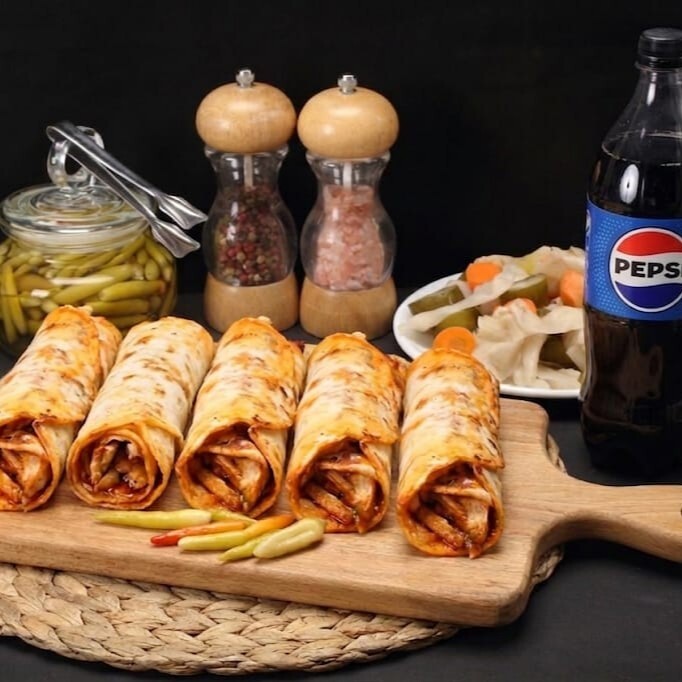 (5 Adet) Hatay Usulü Mega Tavuk Döner (150 gr) (40 cm) + Cola (2 lt)