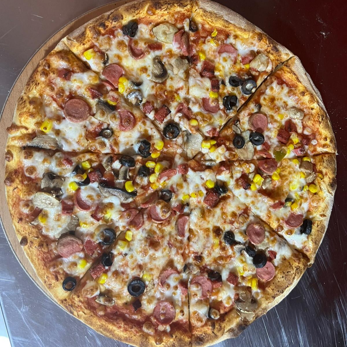 1 Büyük Boy Tam Karıışık + 1 Orta Boy Sucuksever +1L Fanta
