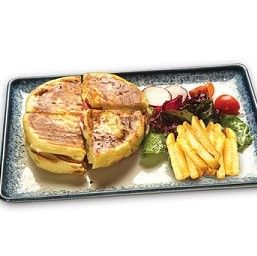 Sucuklu Bazlama Tost