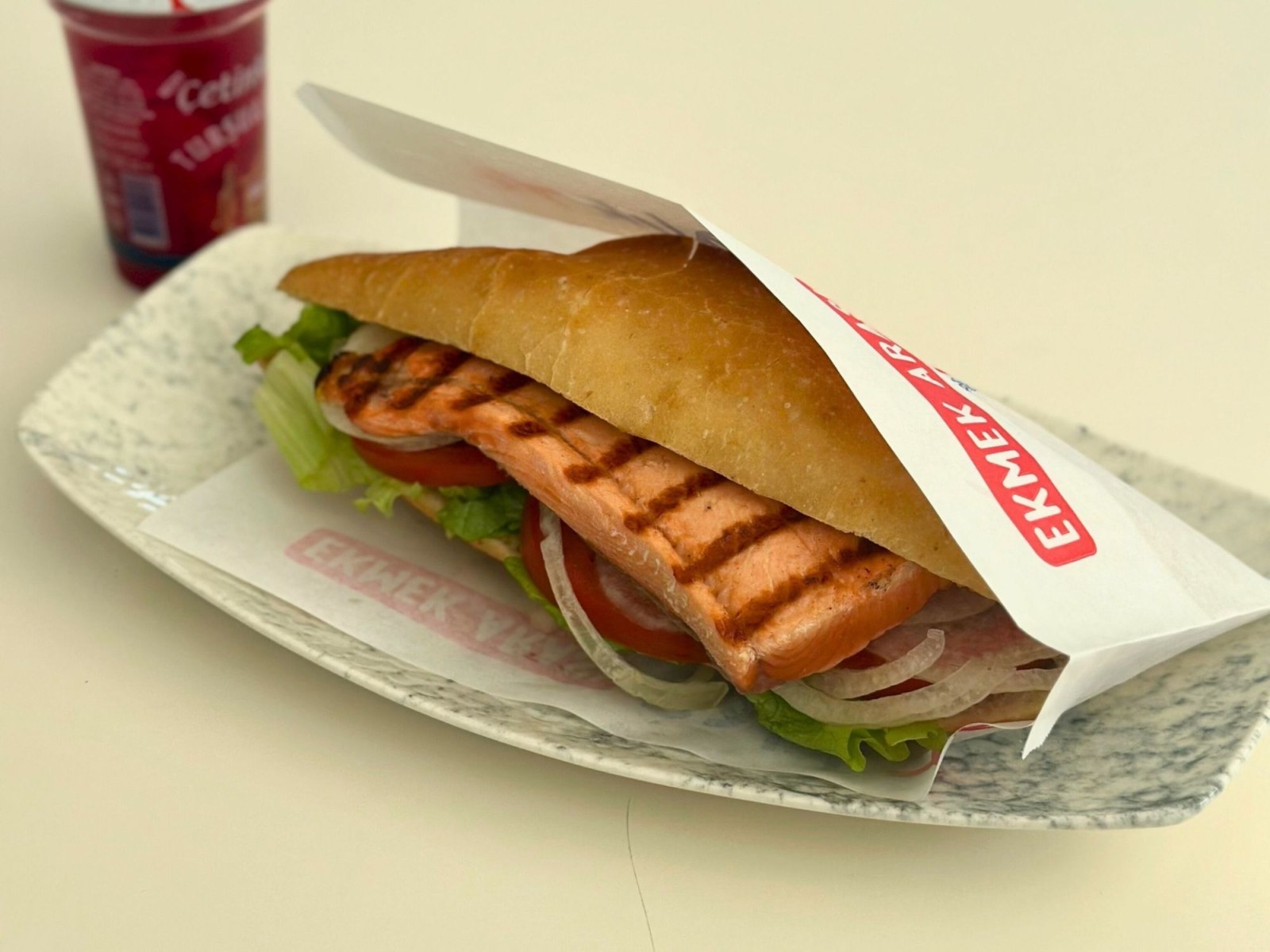 Ekmek Arası Türk Somonu