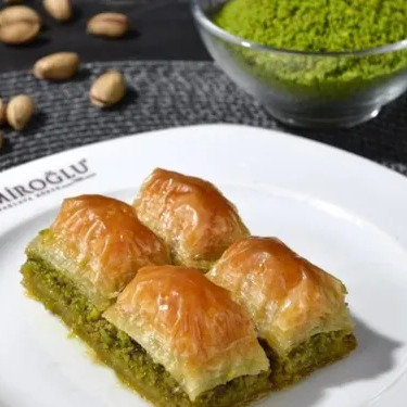 Fıstıklı Baklava (4 Adet)