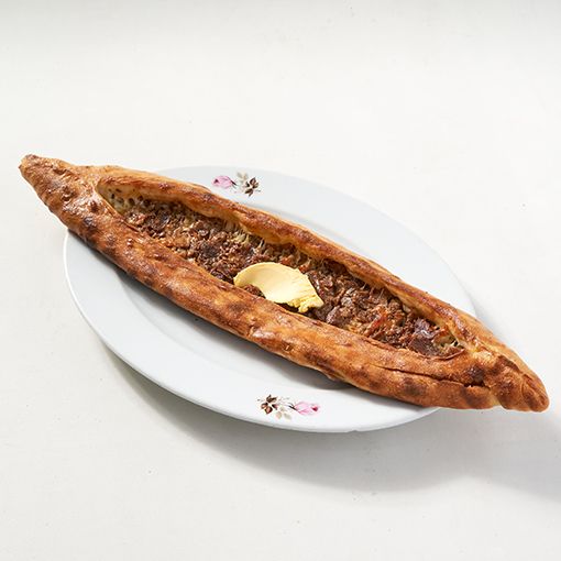 Trabzon Peynirli Kavurmalı Pide (Açık)