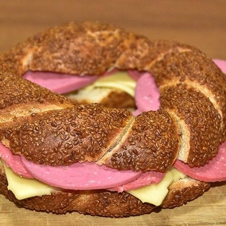 Simit arası salam kaşar