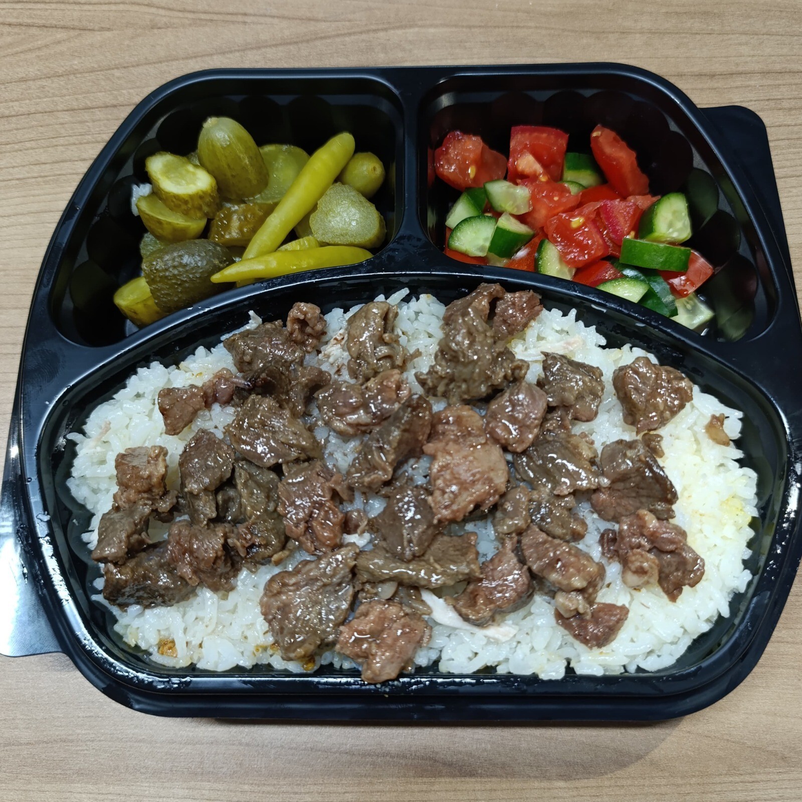 Pilav Üstü Kavurma +coca cola