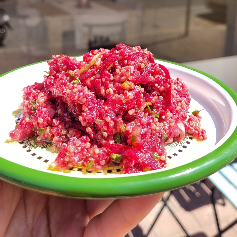 Pancarlı Kinoa Salatası