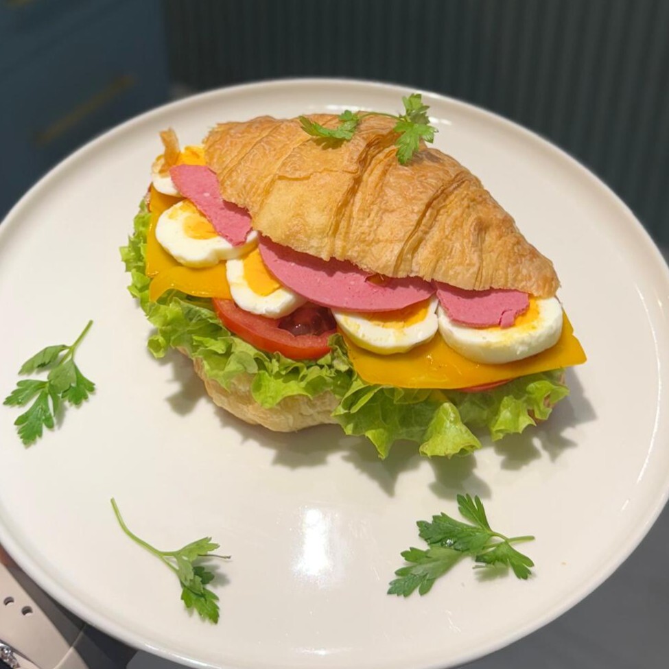 Yumurtalı Sandviç Kruvasan