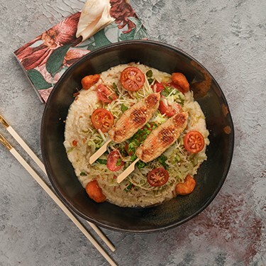 28C Avokadolu Yeşil Salata Karides Levrek Satay