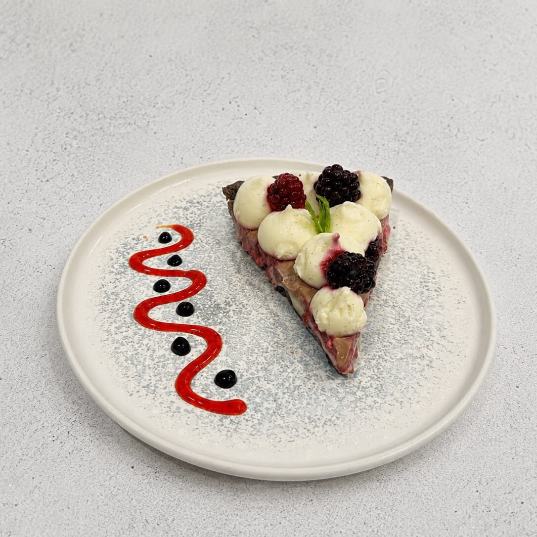 Mora Tart (750 Kcal)