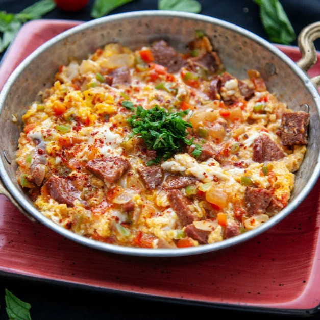 Sucuklu Menemen