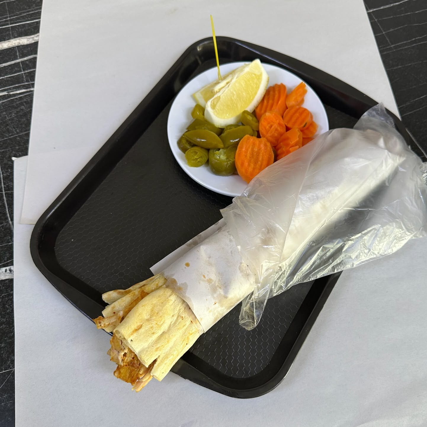 Pide Ekmekte Tavuk Döner