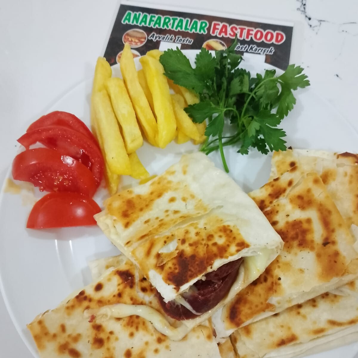 Sucuklu-Kaşarlı Gözleme