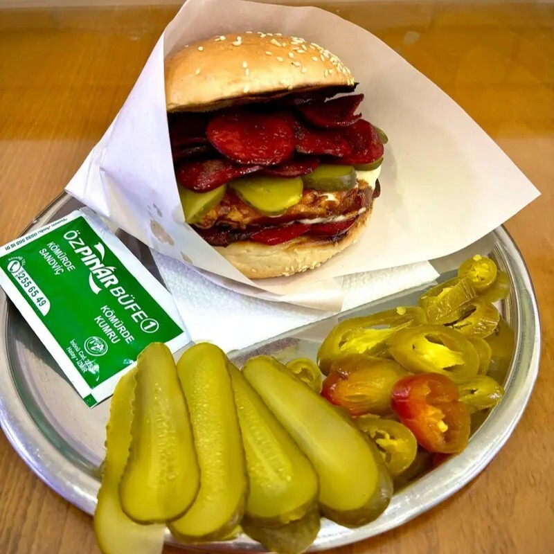 Duble Sucuk Kaşar Hamburger