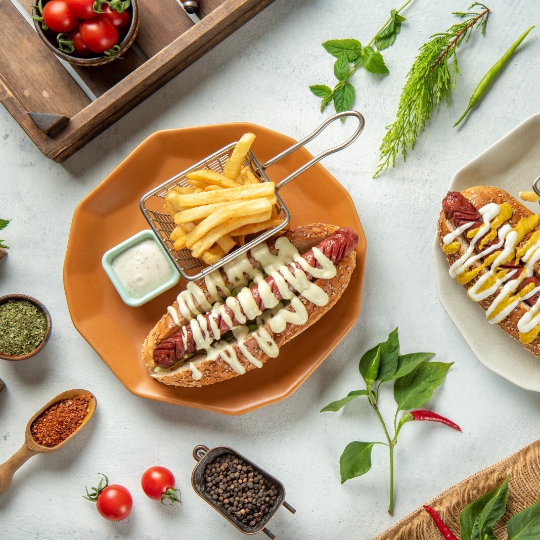 Acılı Hot Dog (510,89 KCal)