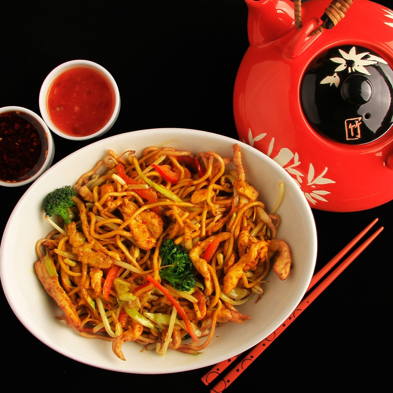 77. Köri Soslu Fıstıklı, Tavuklu Noodle (Küçük)