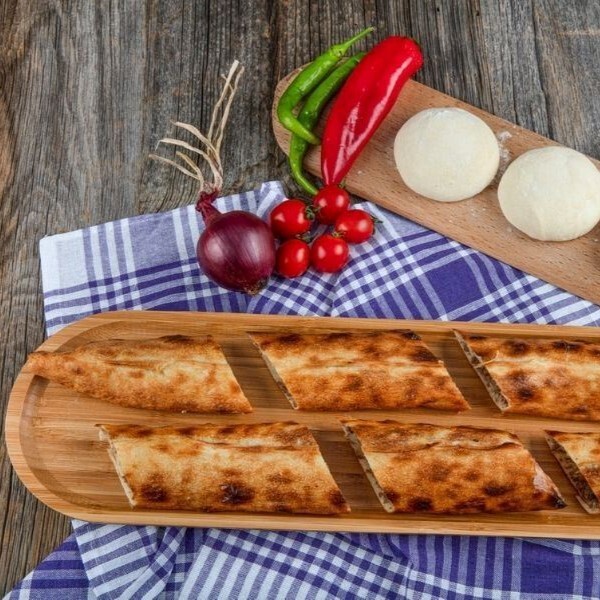 Kıymalı Kaşarlı Bafra Pidesi