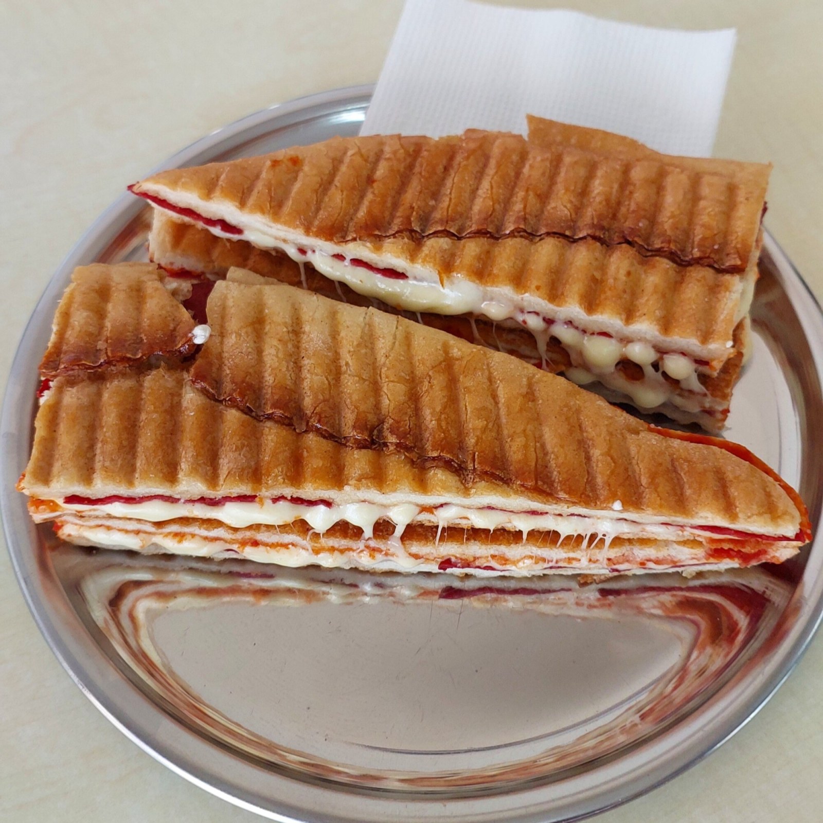Tam Ekmek Karışık Tost