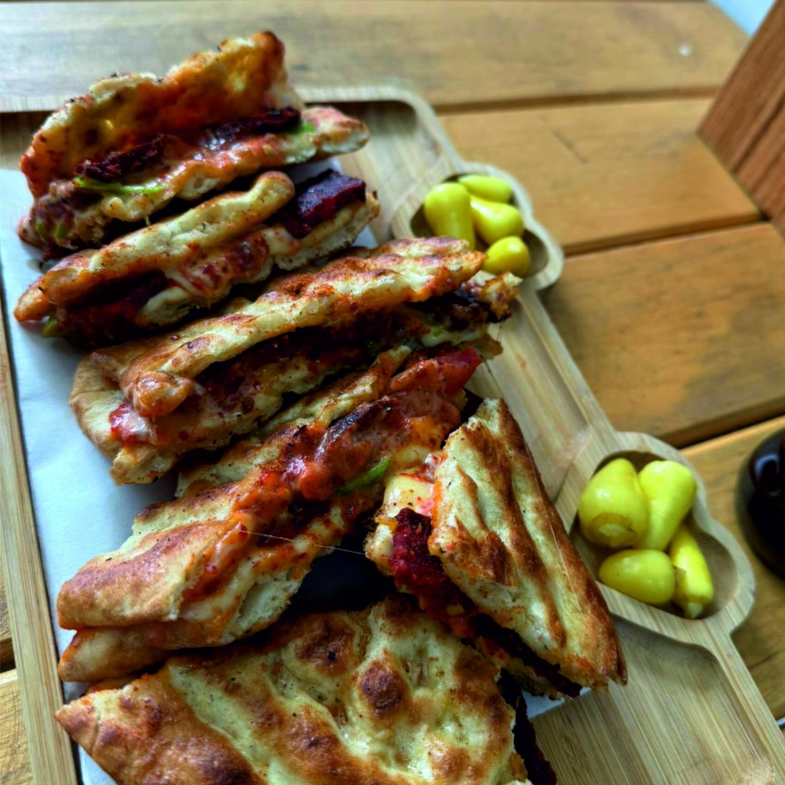 Pide Yumurta Kaşar