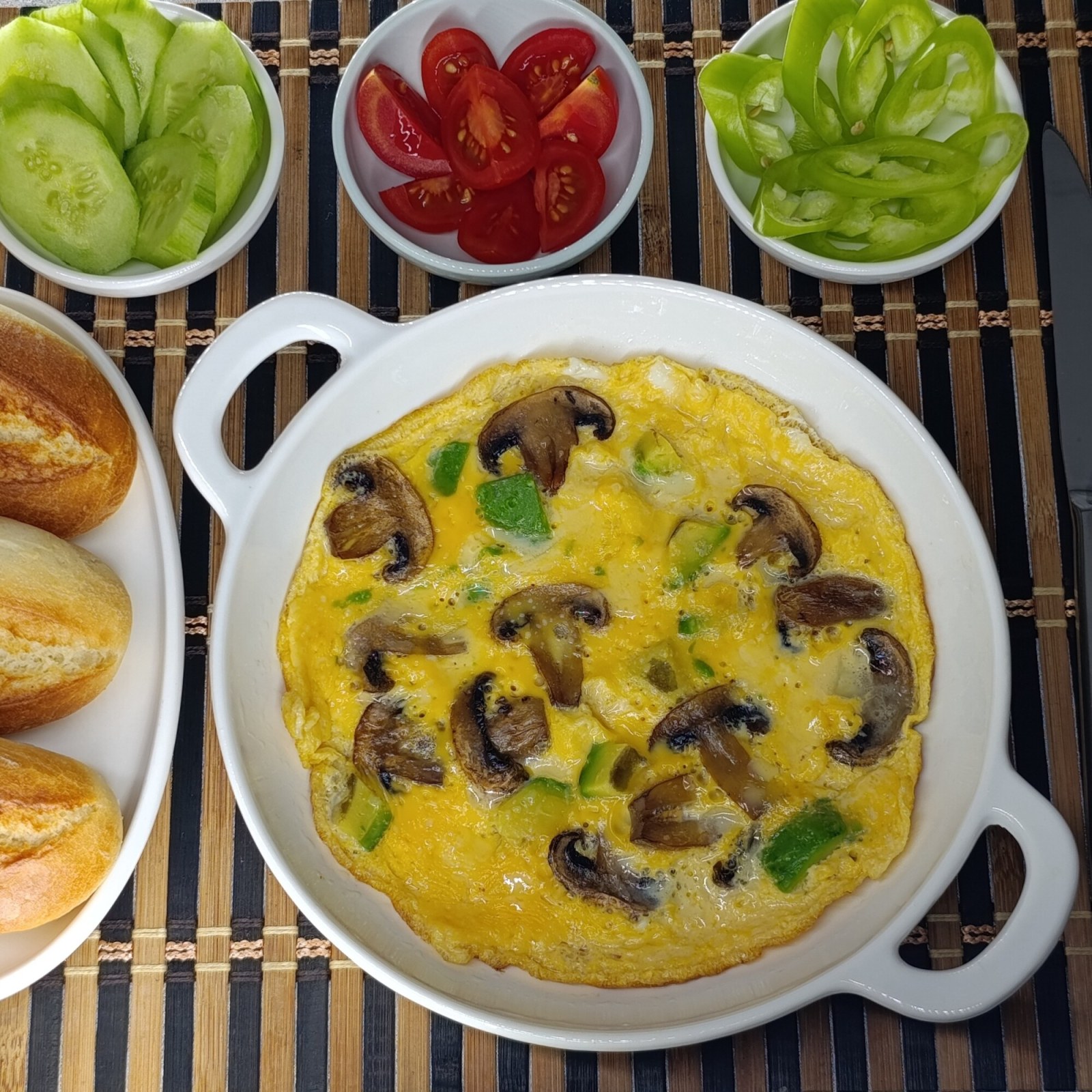 Mantarlı Avakadolu Omlet