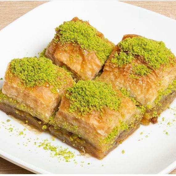Fıstıklı Baklava (1 kg)