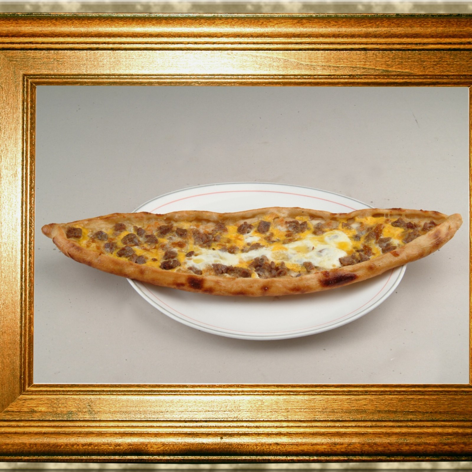 Kuşbaşı Yumurtalı Pide