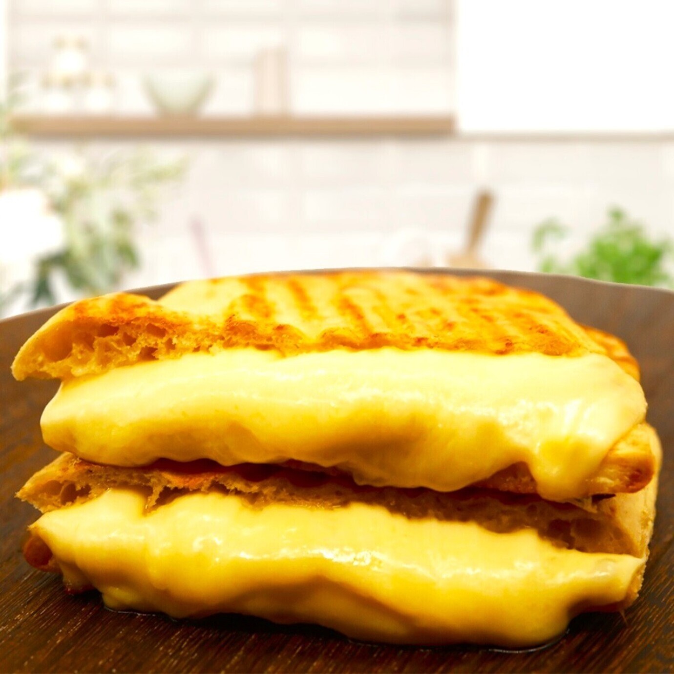 Kaşarlı Tost (Tostarella)