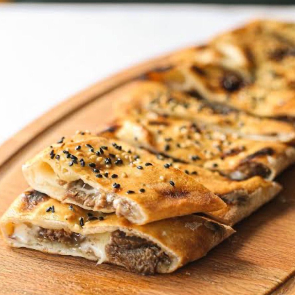 Tavuk Mantar pide