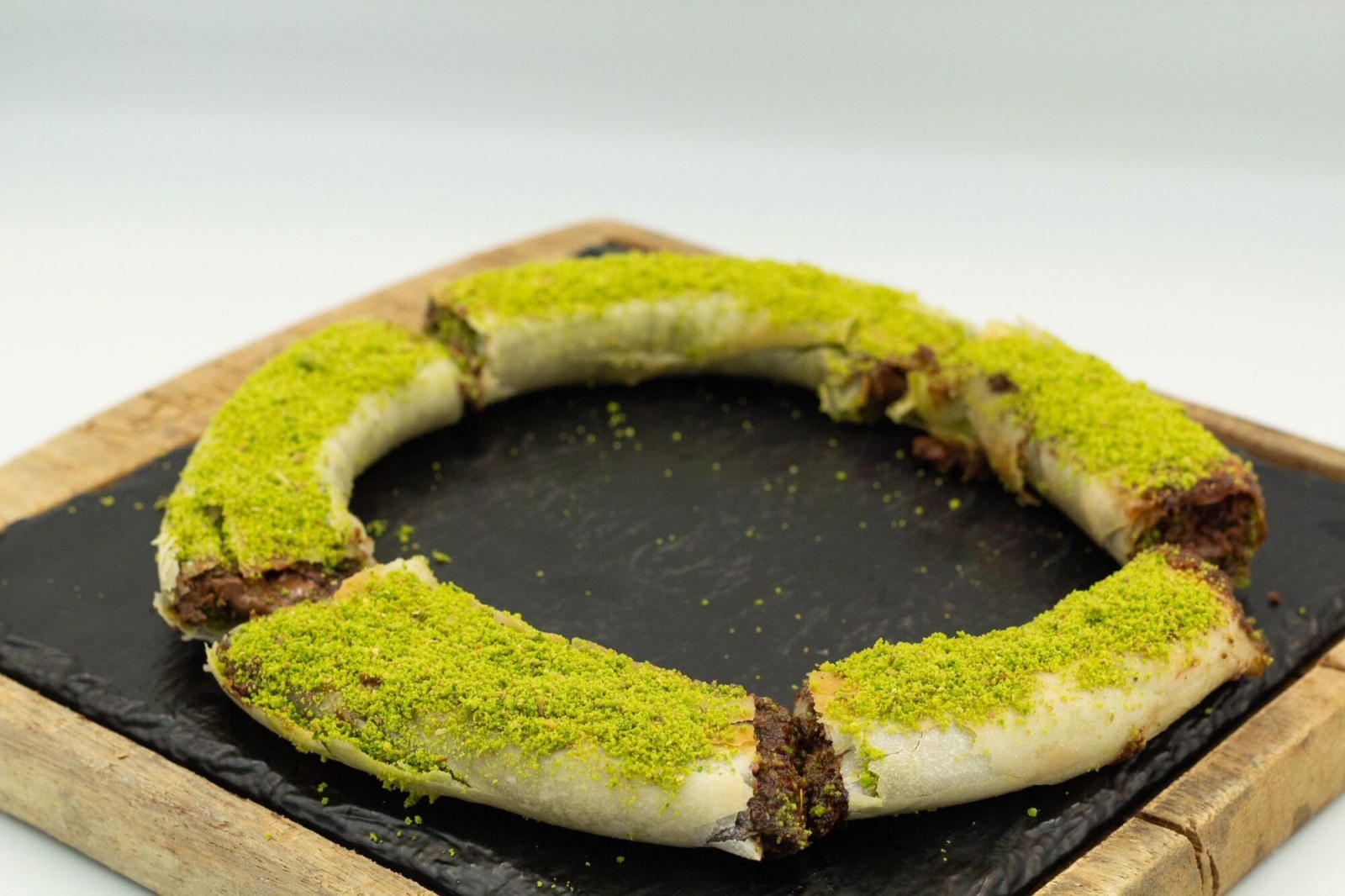 Çikolatalı Simit Katmer