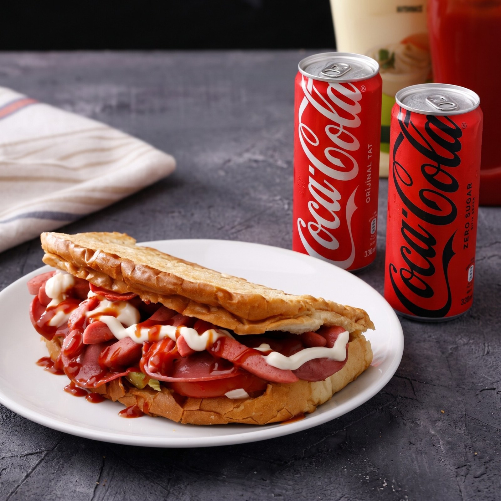 Ayvalık Tostu + Coca-Cola 330ml.