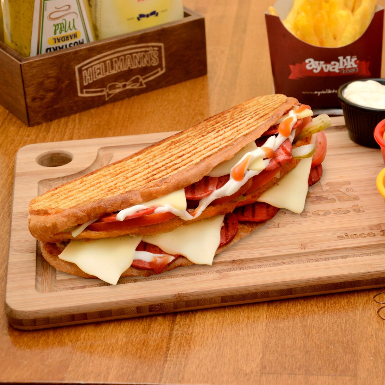 Kaşarlı Sucuklu Tost