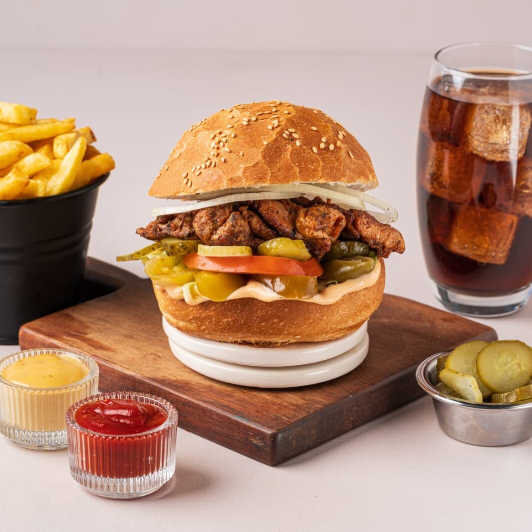 Acılı Tavuk Burger Menü