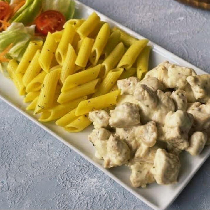 Kremalı Tavuklu Makarna