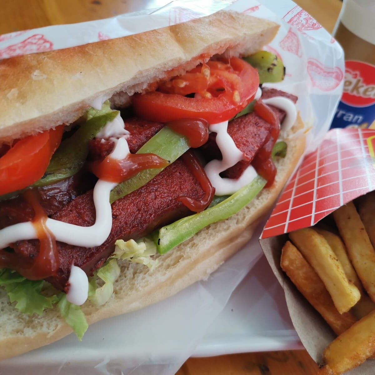 Sucuk Ekmek Menü